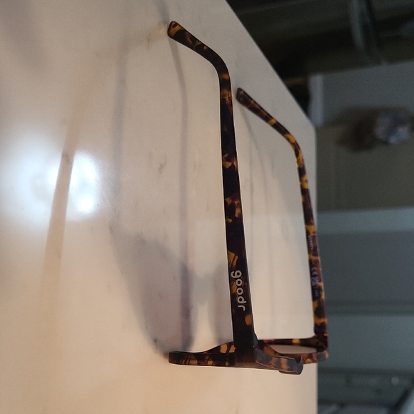 Goodr-Tortoise Shell Sunglasses - Picture 2 of 7
